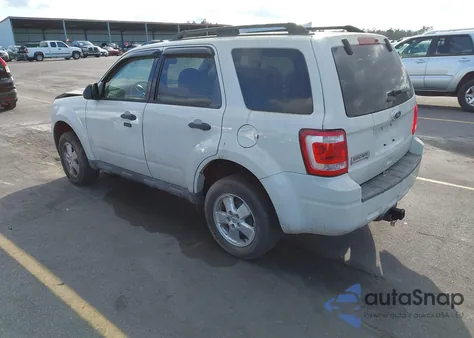 2011 Ford Escape Xlt from USA, damaged, VIN 1FMCU0D73BKA82852